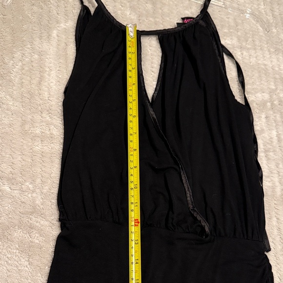 2B Bebe Black Top, sleeveless size small - Picture 8 of 12